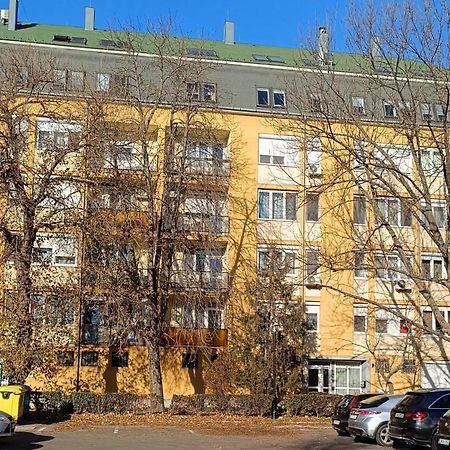 Sunset Apartman Szekesfehervar Bagian luar foto