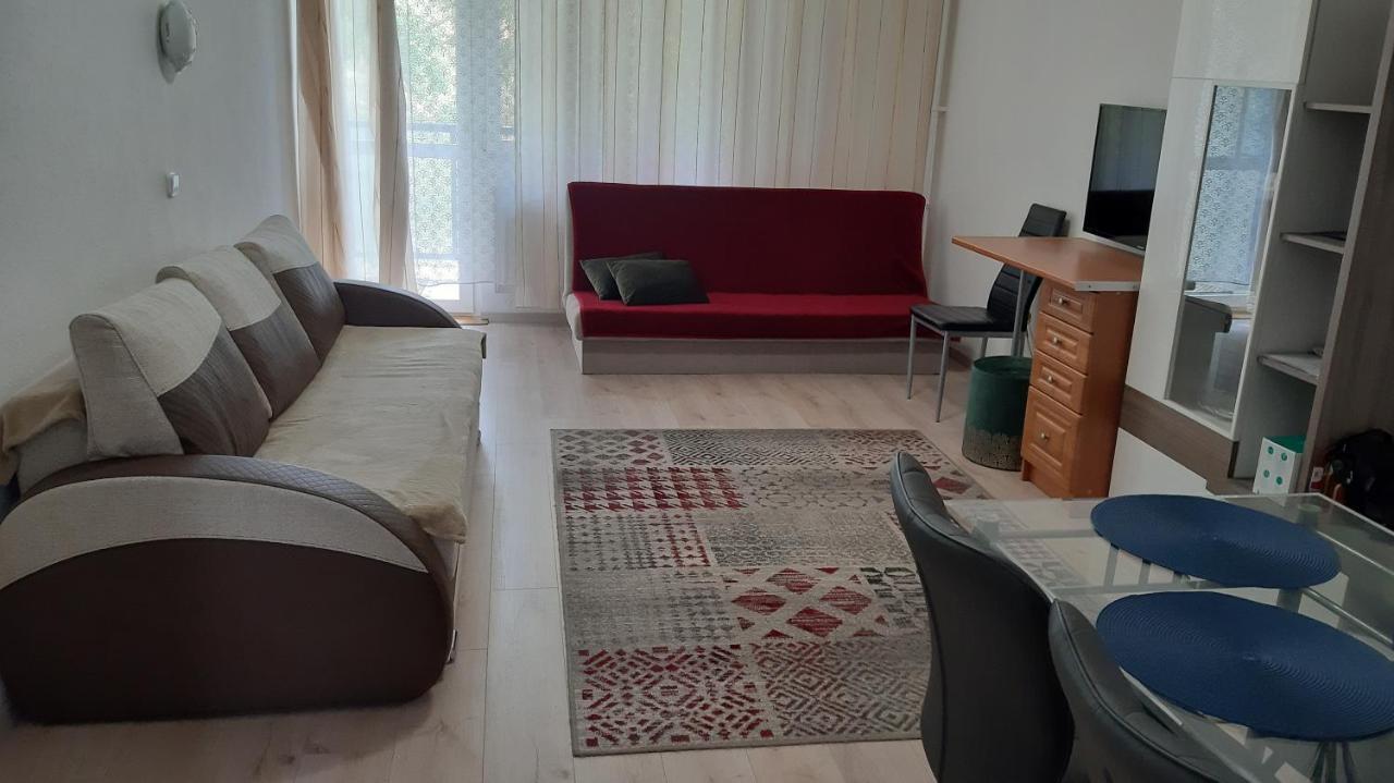 Sunset Apartman Szekesfehervar Bagian luar foto