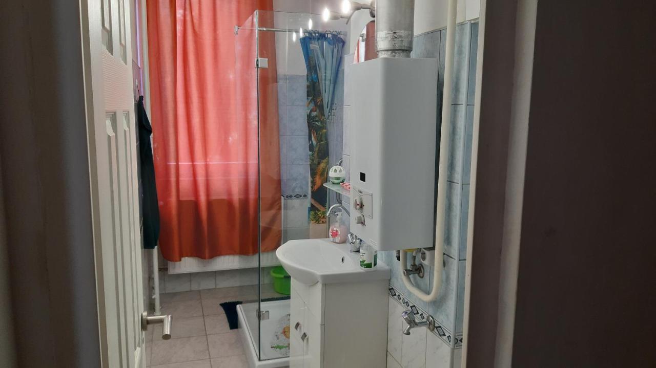 Sunset Apartman Szekesfehervar Bagian luar foto